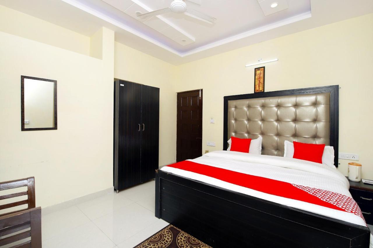 Oyo 8670 Hotel Usha Palace Mussoorie Eksteriør billede