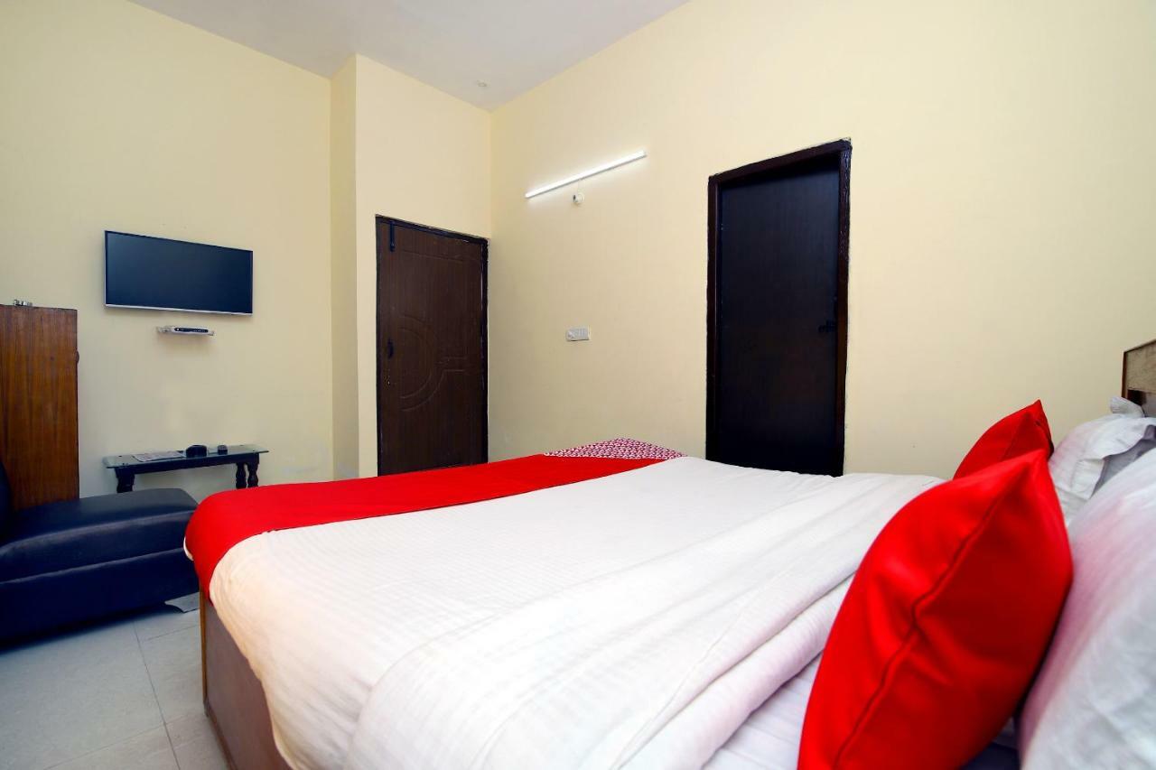 Oyo 8670 Hotel Usha Palace Mussoorie Eksteriør billede