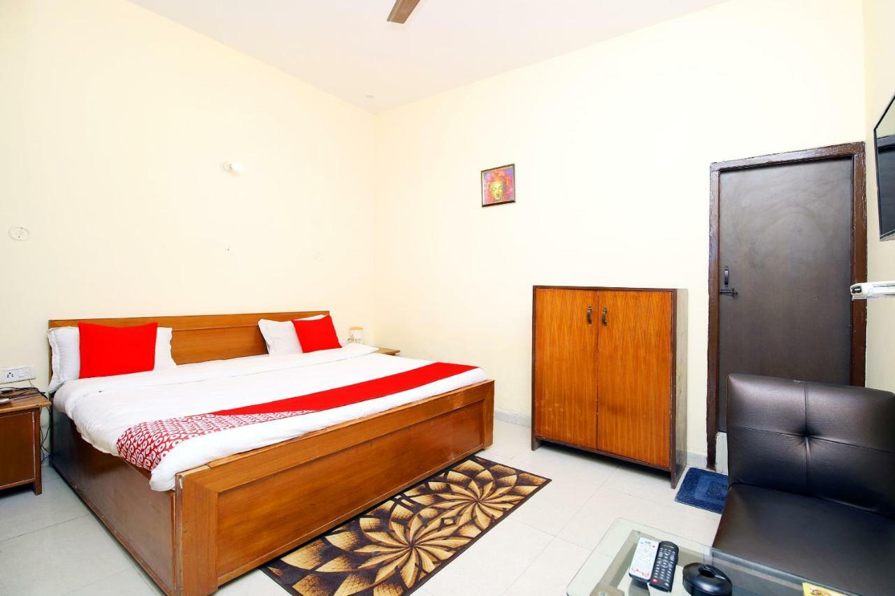 Oyo 8670 Hotel Usha Palace Mussoorie Eksteriør billede