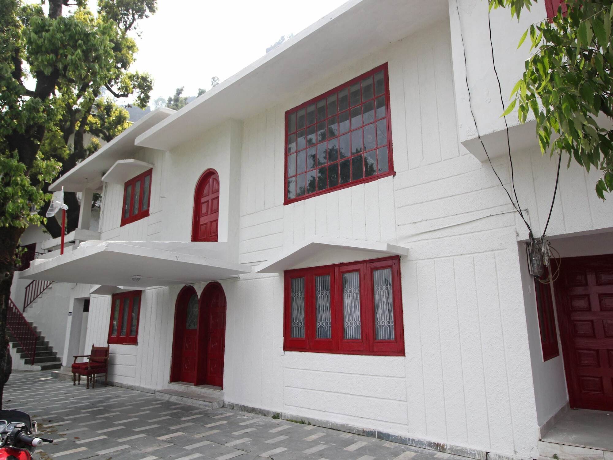 Oyo 8670 Hotel Usha Palace Mussoorie Eksteriør billede
