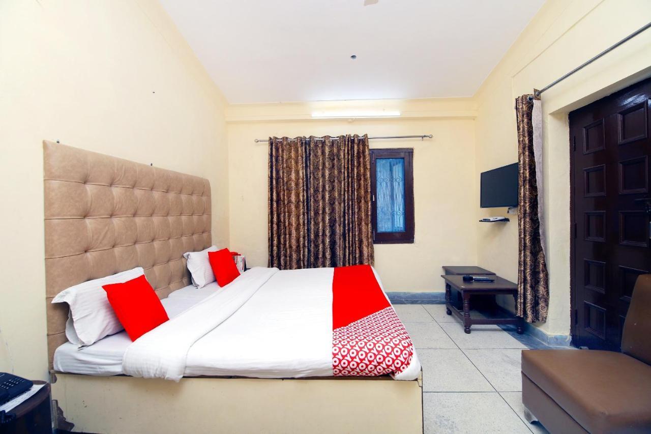 Oyo 8670 Hotel Usha Palace Mussoorie Eksteriør billede
