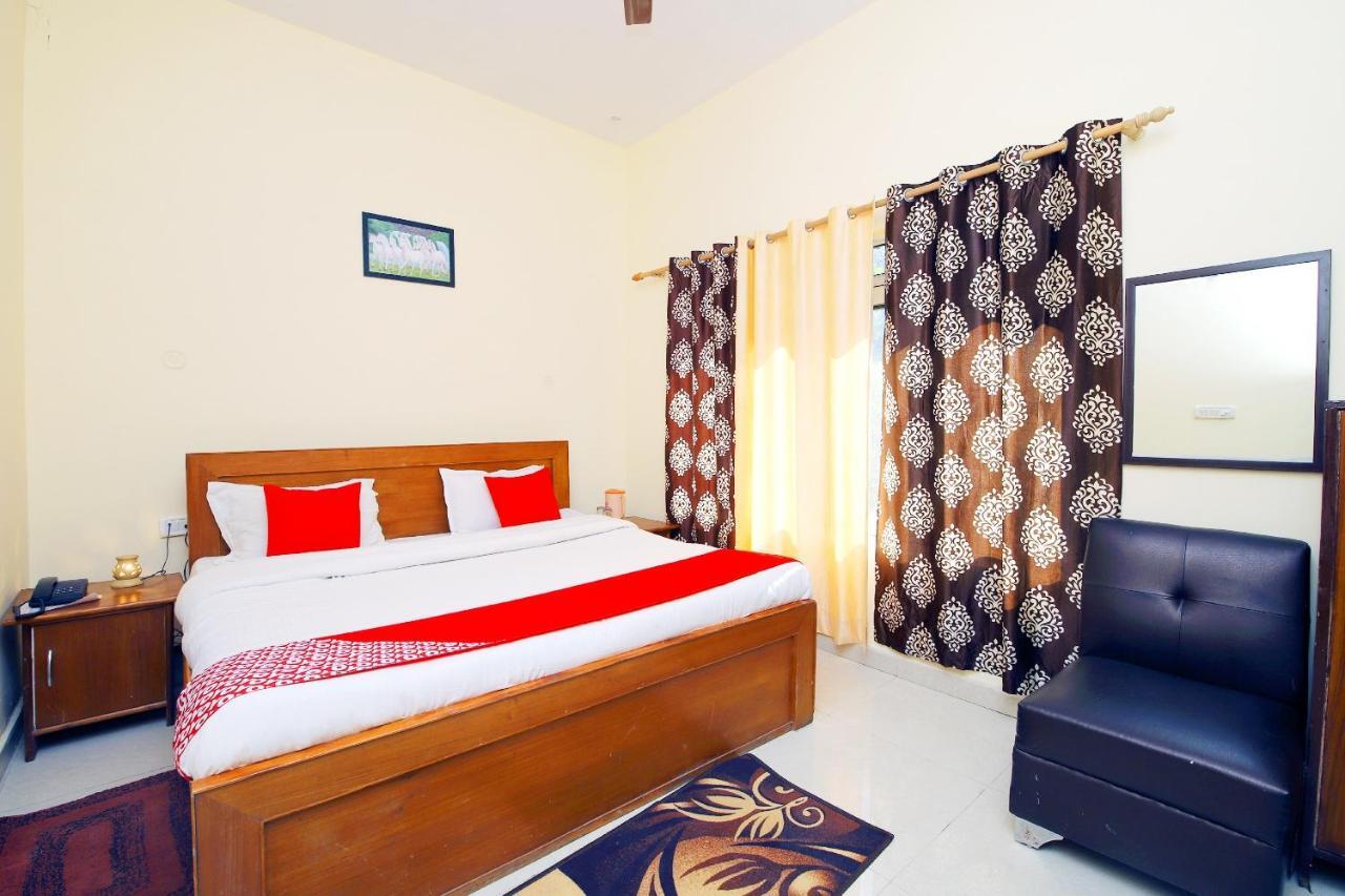 Oyo 8670 Hotel Usha Palace Mussoorie Eksteriør billede